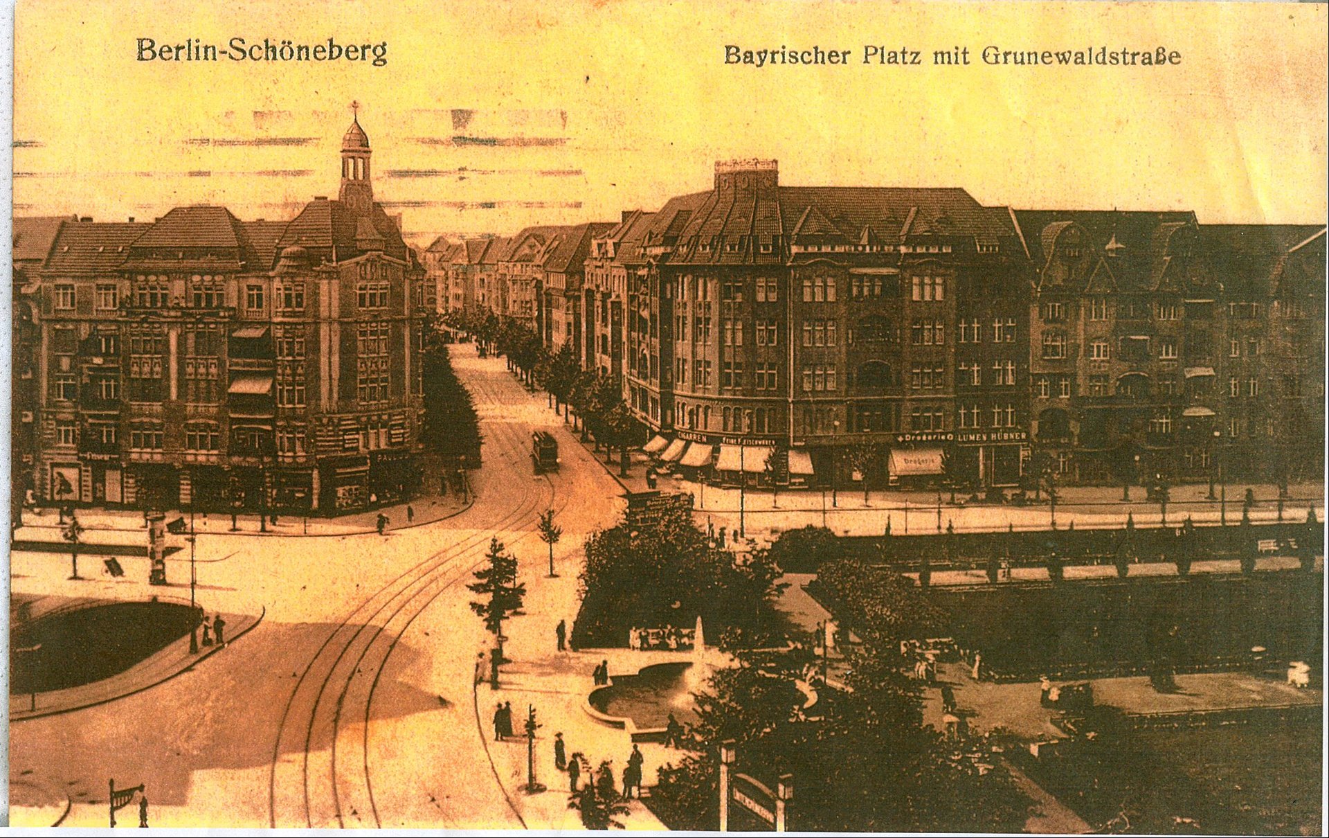 Vintage postcard of Berlin-Schönebergs Bayrischer Platz with Grunewaldsstrasse, showing historic buildings and street scene